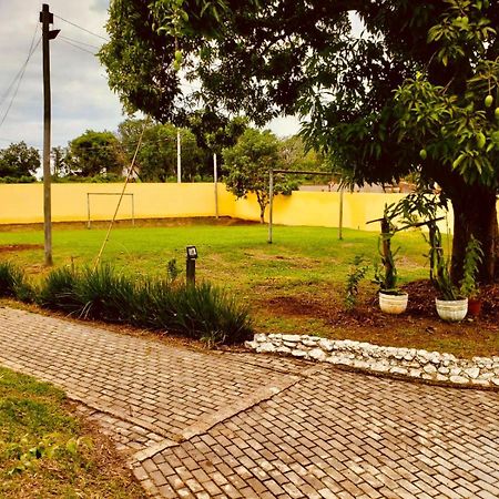 瓜拉廷格塔Chacara Charmosa Com Piscina, Campo De Futebol别墅 外观 照片
