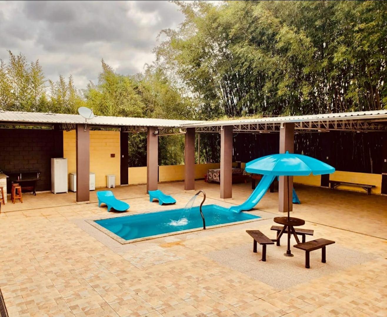 瓜拉廷格塔Chacara Charmosa Com Piscina, Campo De Futebol别墅 外观 照片