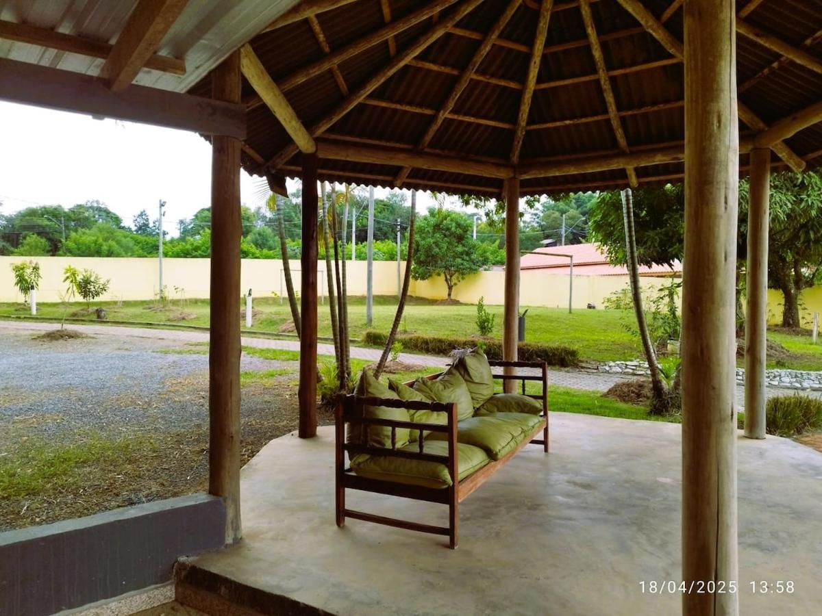 瓜拉廷格塔Chacara Charmosa Com Piscina, Campo De Futebol别墅 外观 照片